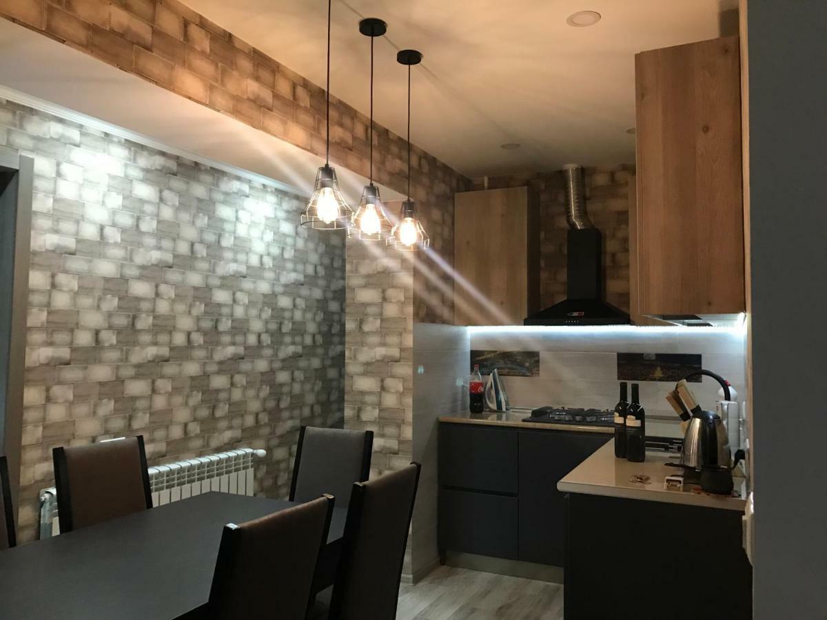 Luxury 4-Bedroom Apartment In The Center Tbilisi Bagian luar foto