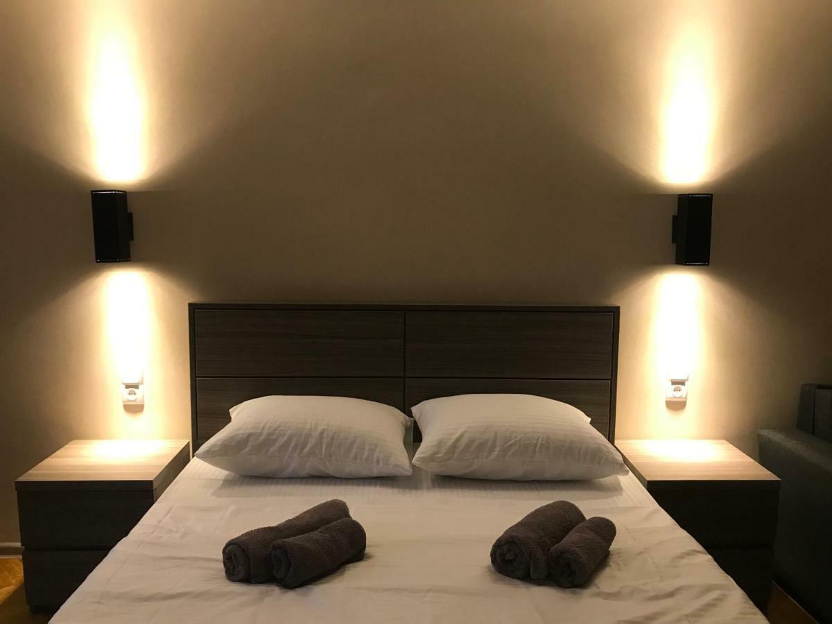 Luxury 4-Bedroom Apartment In The Center Tbilisi Bagian luar foto