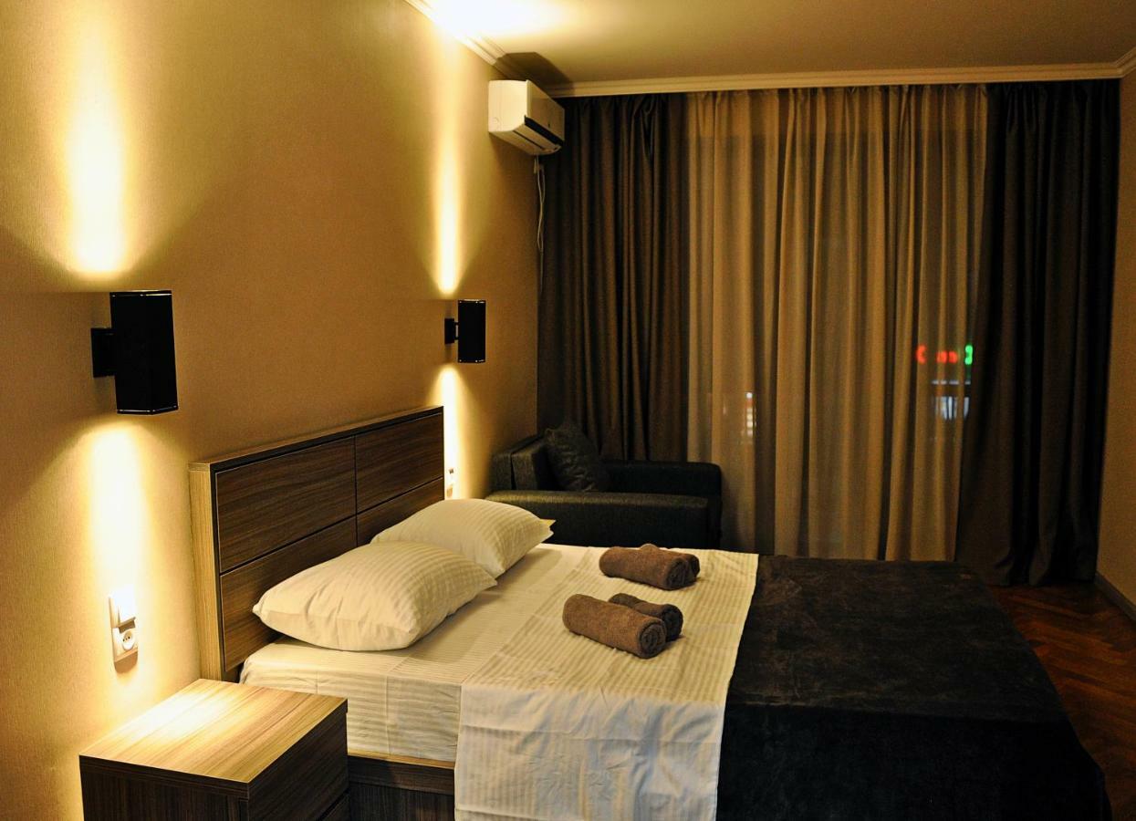 Luxury 4-Bedroom Apartment In The Center Tbilisi Bagian luar foto