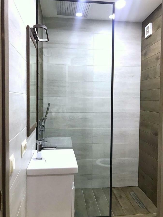Luxury 4-Bedroom Apartment In The Center Tbilisi Bagian luar foto