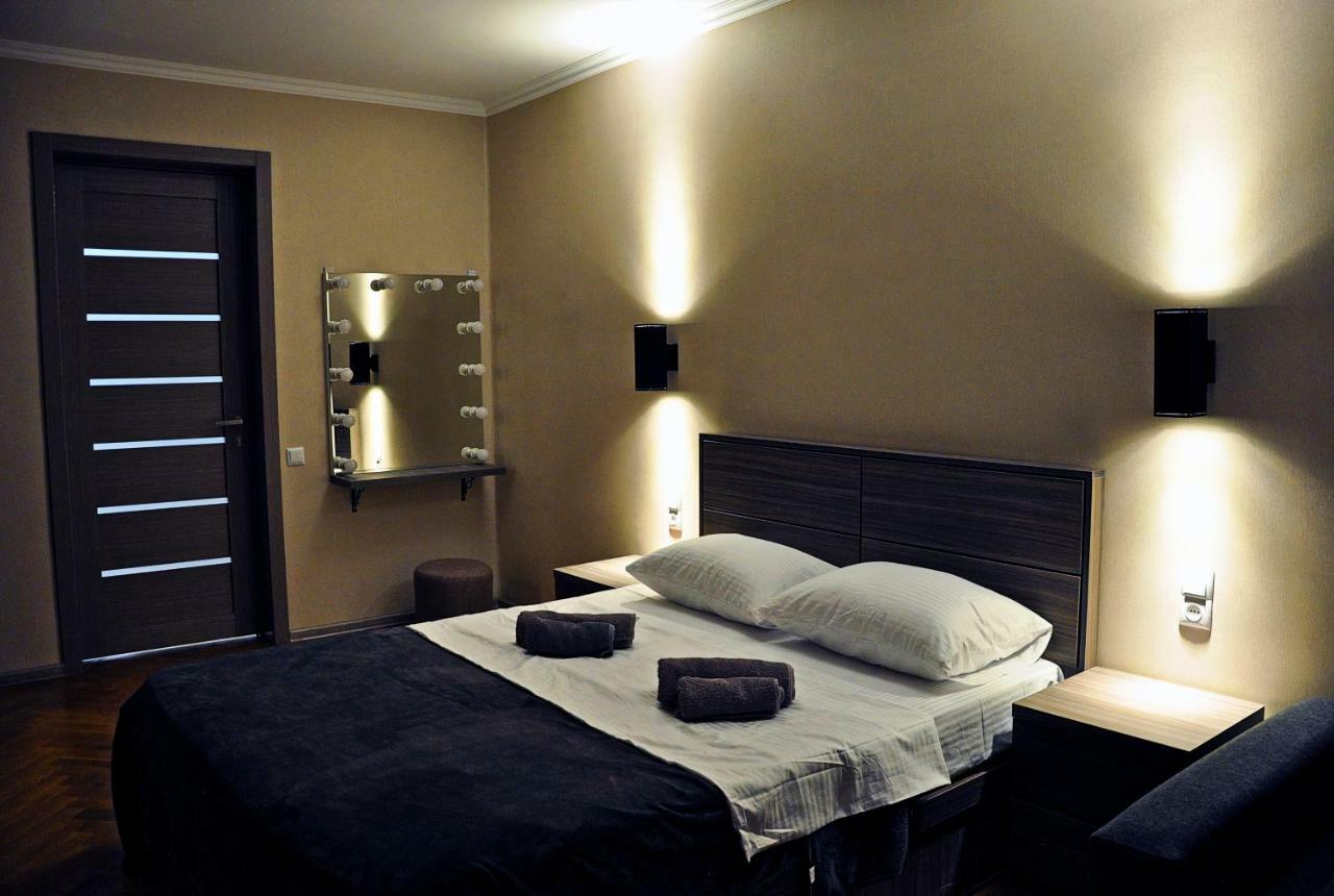 Luxury 4-Bedroom Apartment In The Center Tbilisi Bagian luar foto